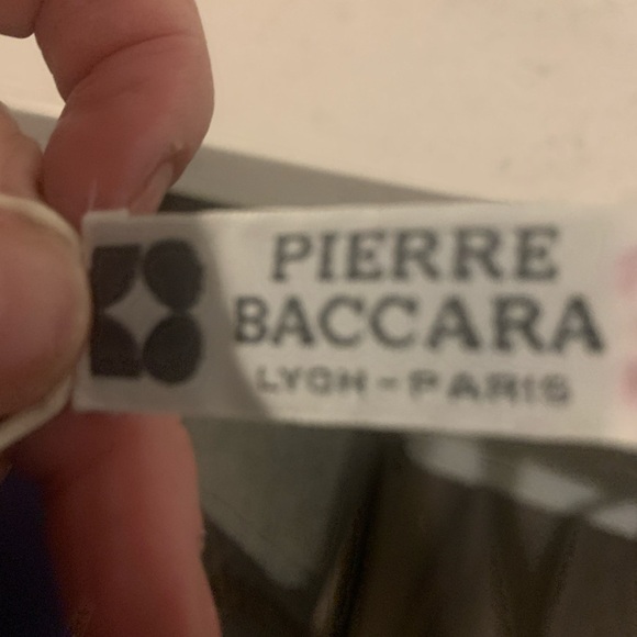 Pierre Baccara Paris Hand Rolled White Persian White Cat Silk Scarf - Picture 7 of 7